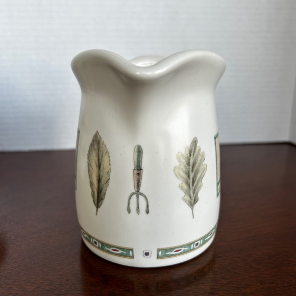 Portfolio by Pfaltzgraff Naturewood Sugar Bowl and Creamer - Picture 3 of 16